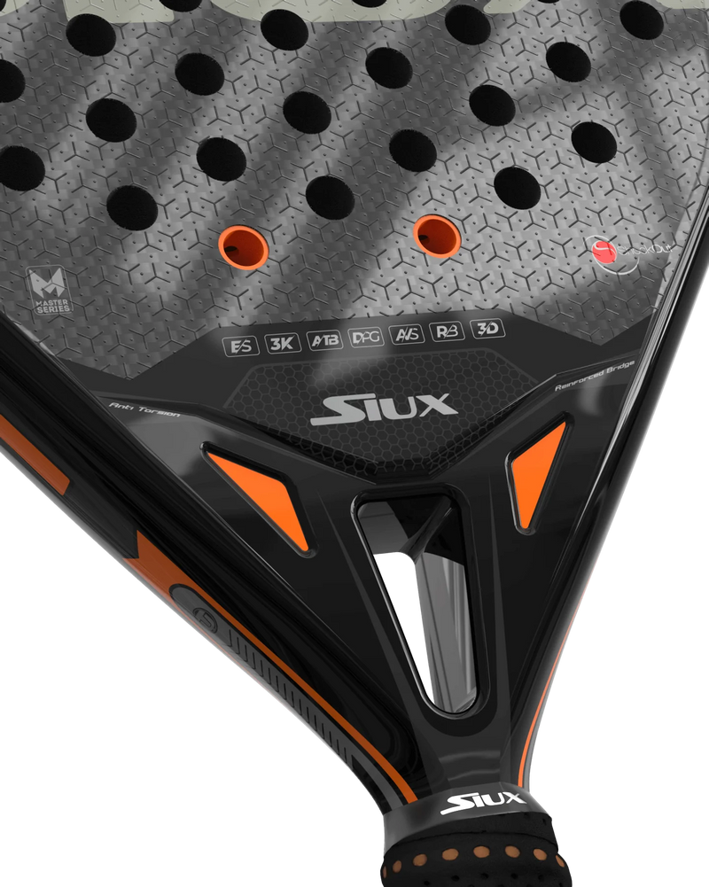 Load image into Gallery viewer, Siux Fenix II 3K Carbon + 2 setjes Wilson ballen
